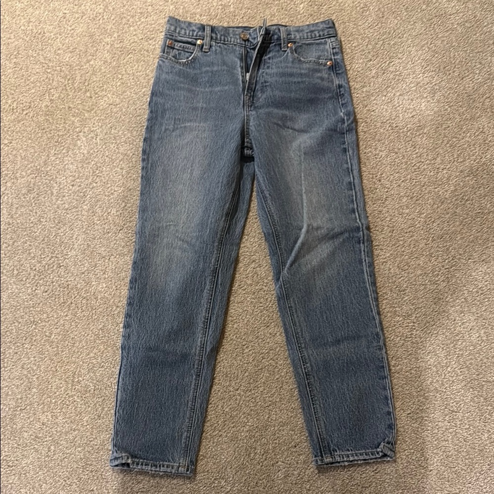 Gap Classic Blue Women's High Rise Mom Jeans